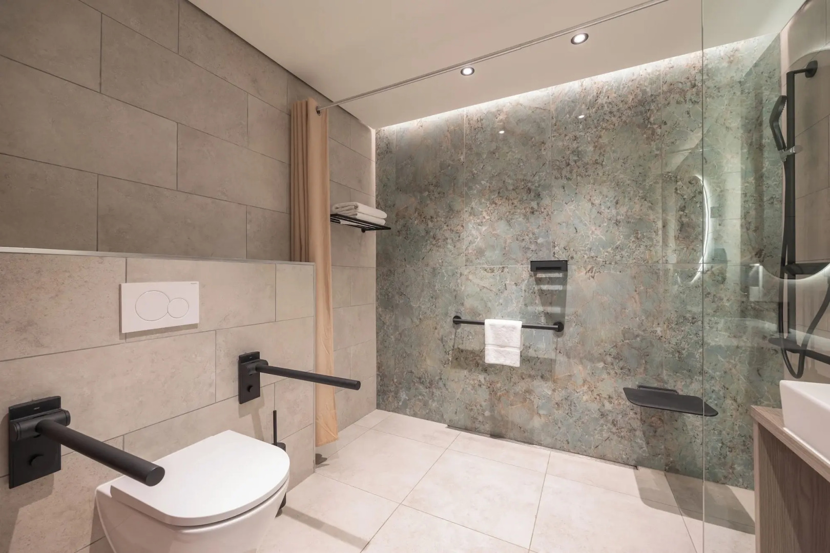 Dolphin Suites & Wellness Curacao