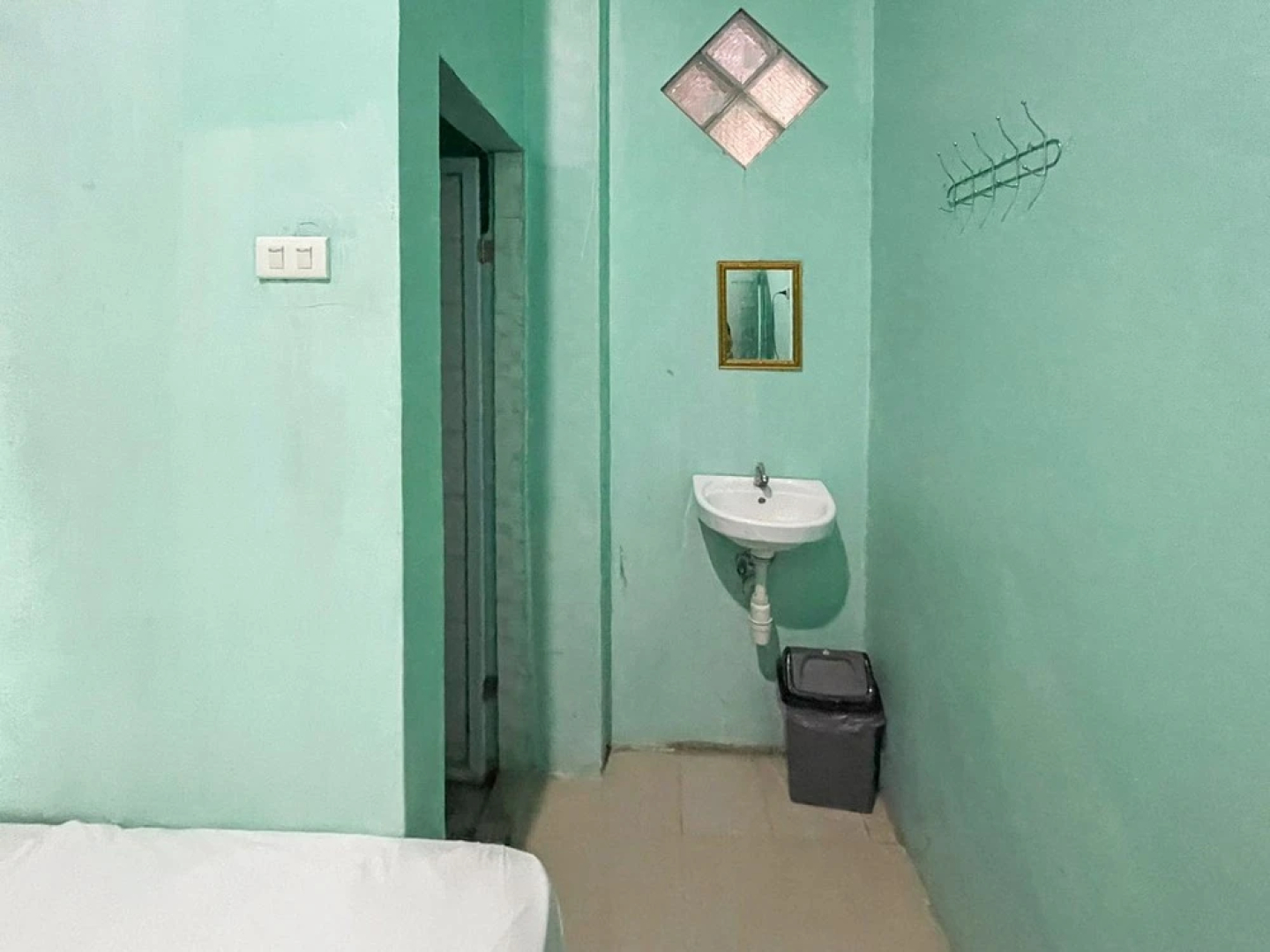 Antony Homestay near Pantai Pasir Putih Parbaba RedPartner