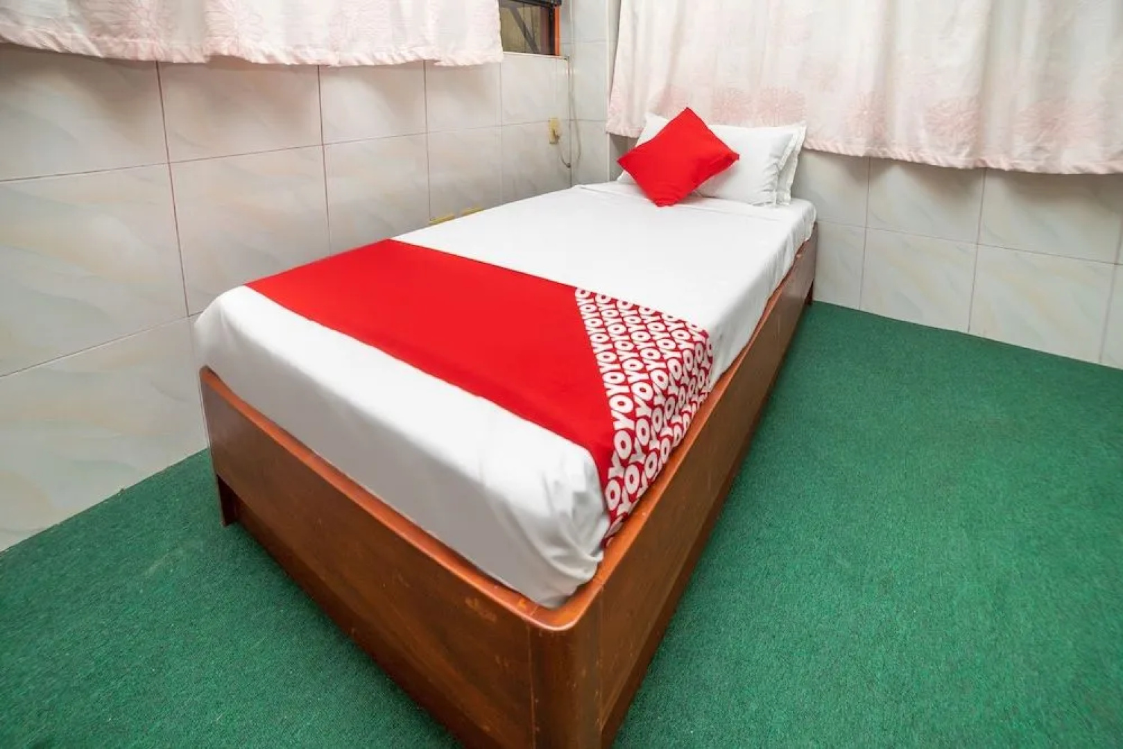 OYO 448 Pvc Pension Haus