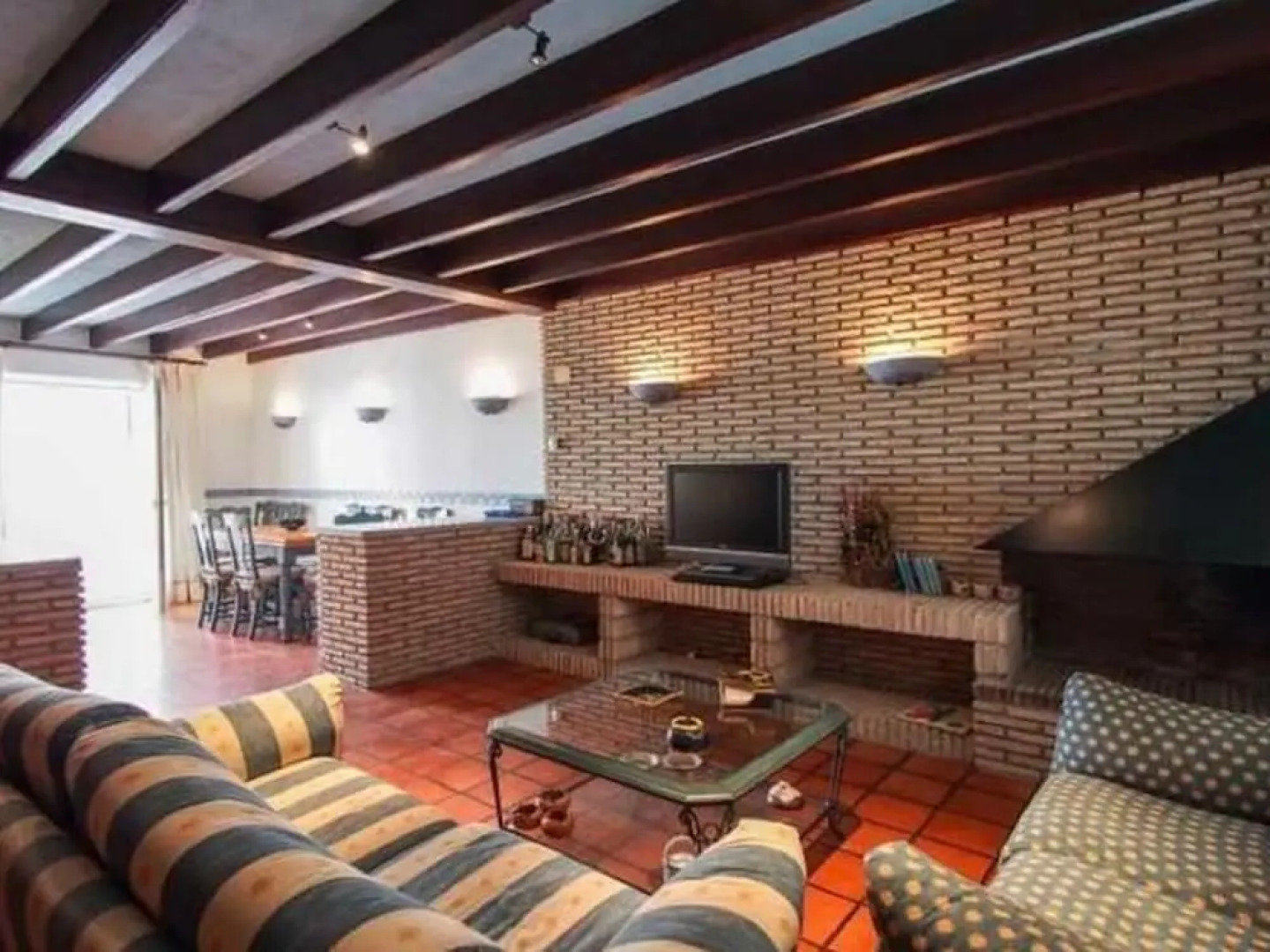 Spacious Holiday Home in Isla de Tabarca With Patio