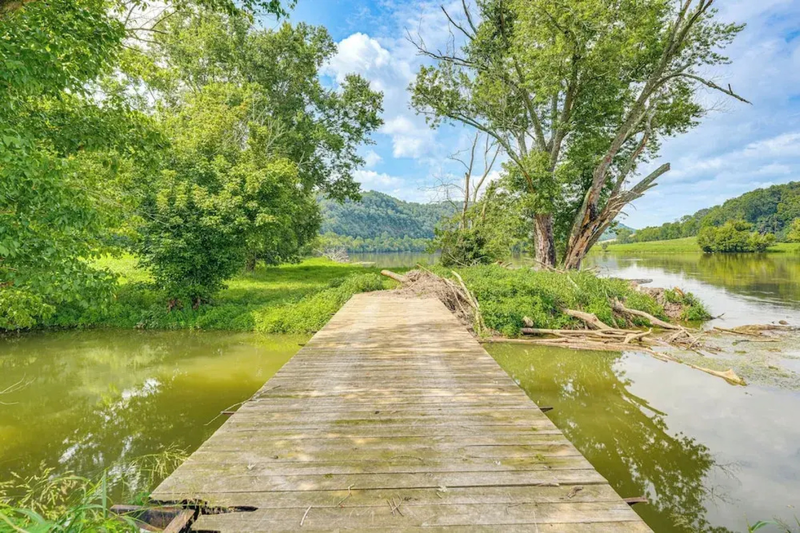 Rogersville Barn Apartment on 27 Acres w/ Pond!