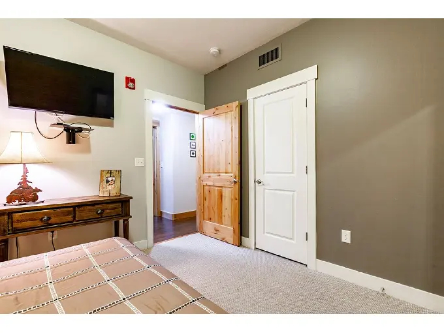 All Seasons Resort Lodging-Bear Hollow Village