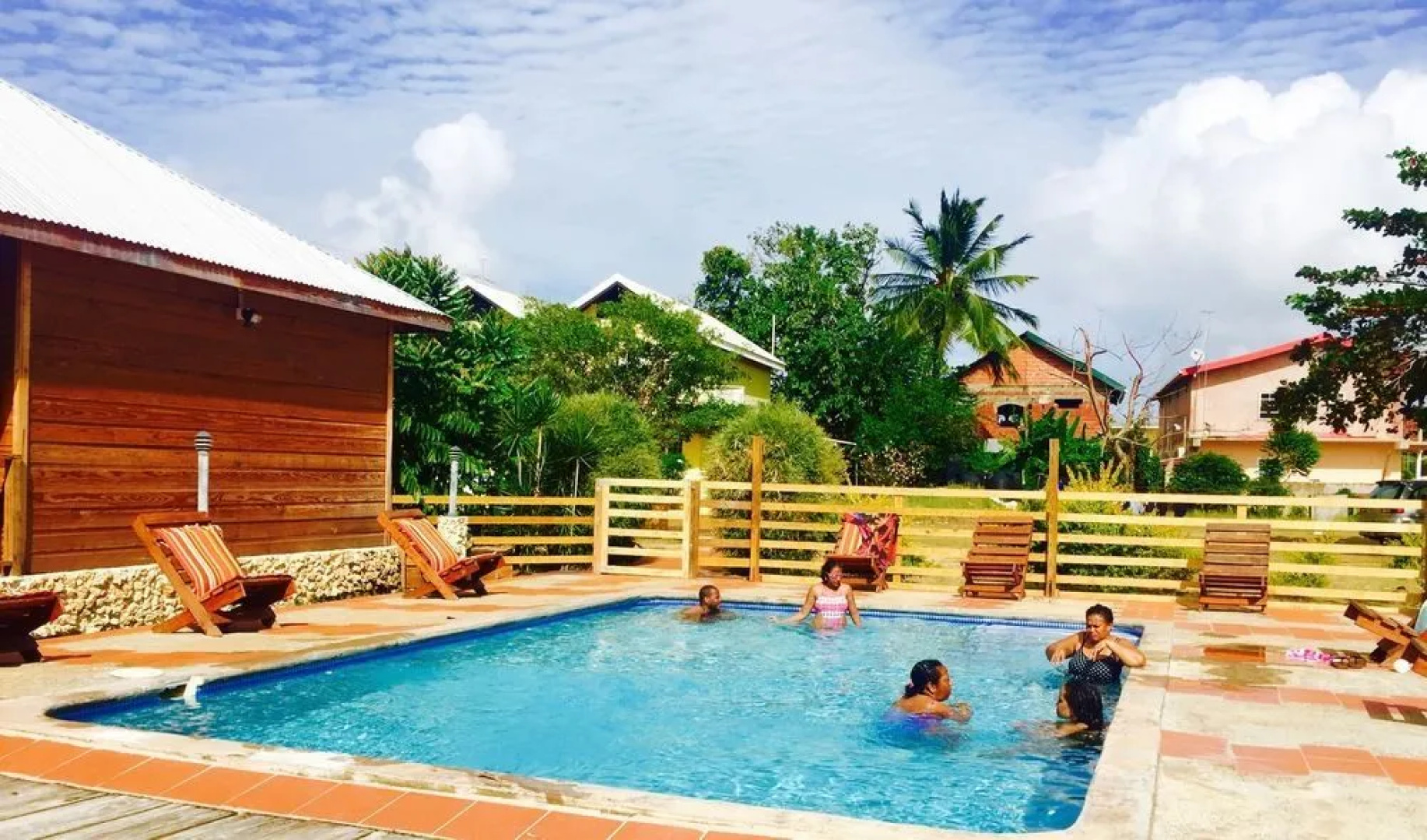 Bagos Eco Retreat & Cafe