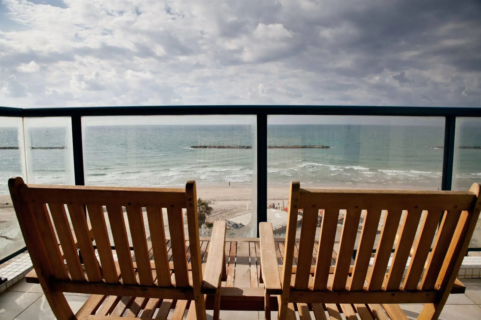 The Sea Apartments Tel Aviv by different locations