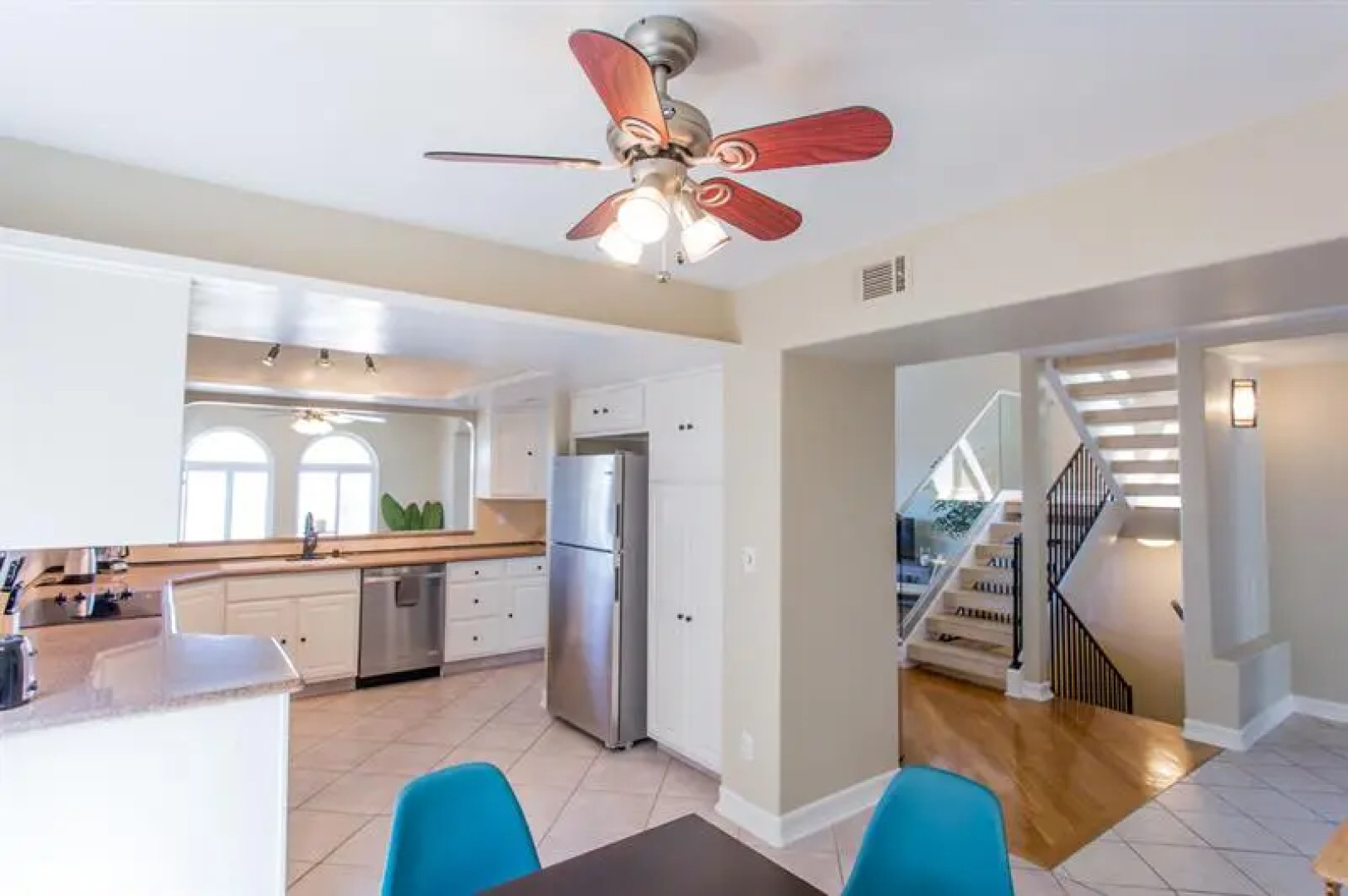 Posh 3Br in Bay Park by Sonder