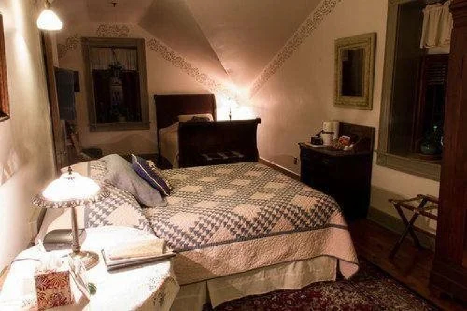 The Stagecoach Inn Bed and Breakfast Hotel