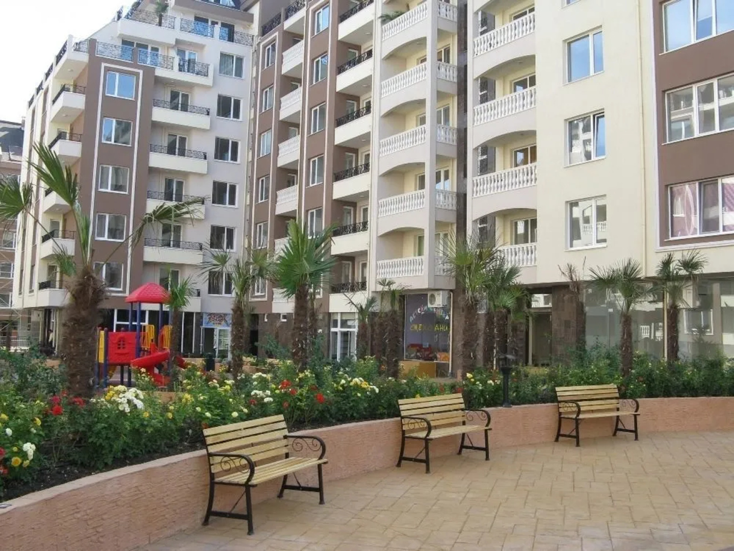 Apart Complex Perla