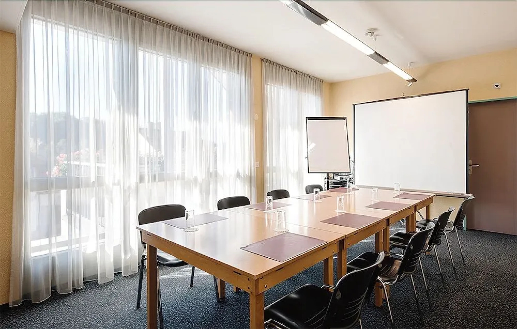 HôTEL RéSIDENCE LA CROIX-BLANCHE