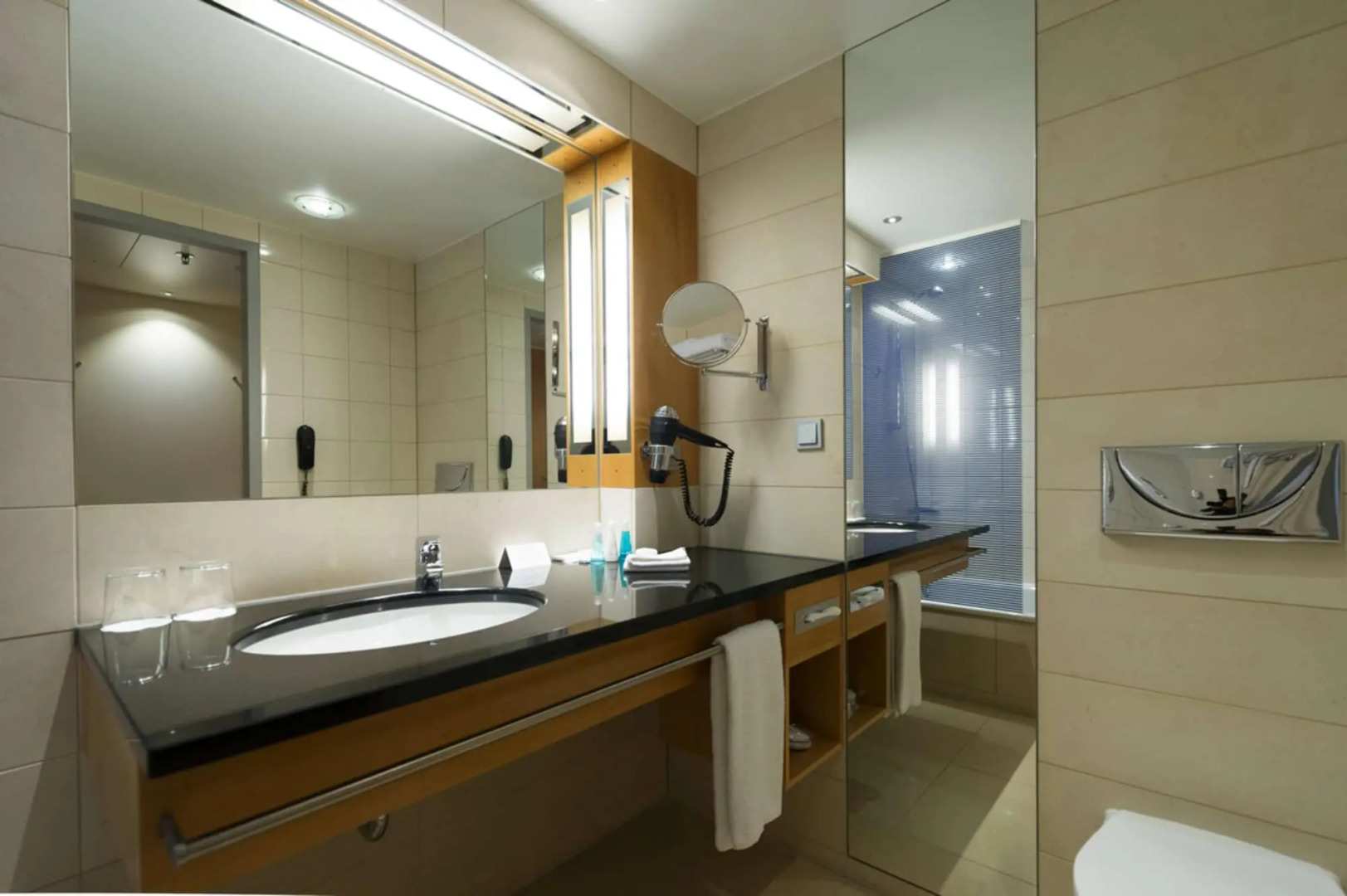 Steigenberger Airport Hotel Amsterdam Hotel