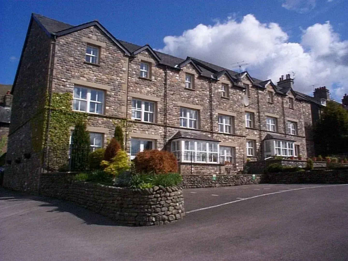 Howgills Guest House & Apartments