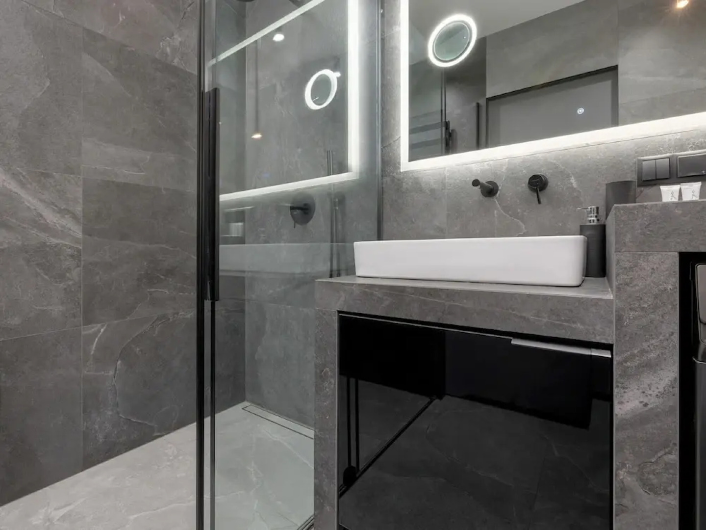 Apartment Overlooking the River, Pool, Dziwnow