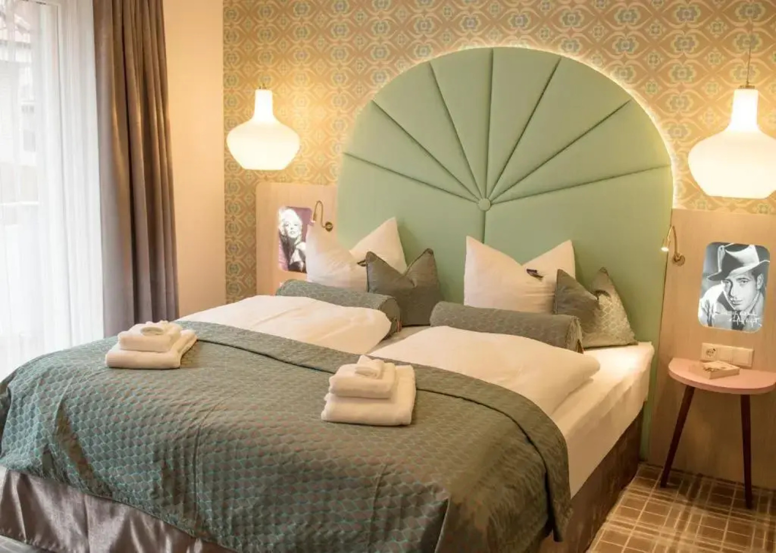 Bernstein Hotel "50`s Seaside Motel"