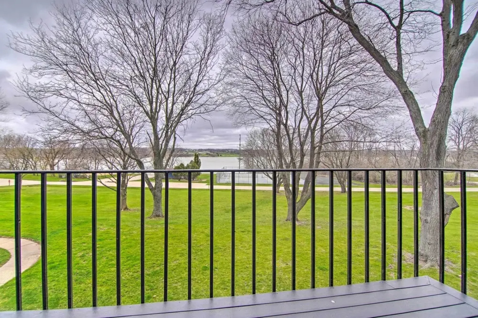 Cozy Lake Geneva Retreat With Year-round Views!