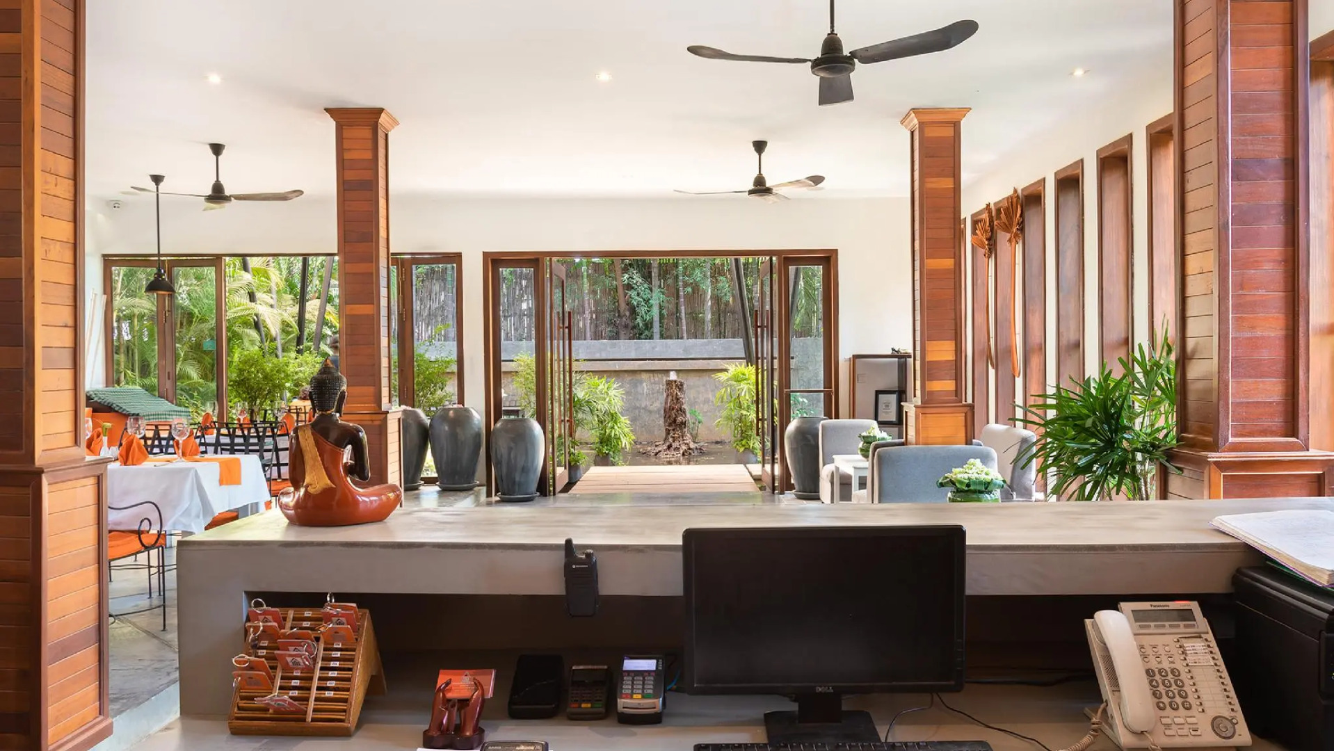 La Residence Blanc DAngkor