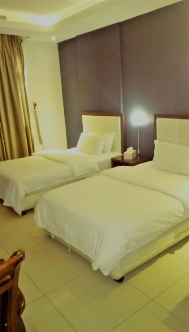 Romooz Inn Hotel Suites