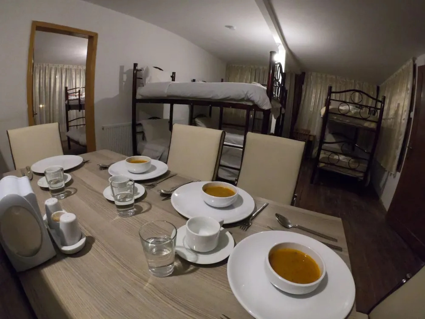 Cave seasons deluxe hotel