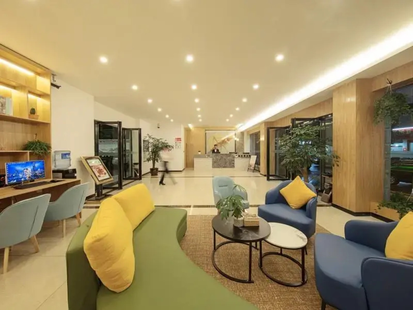 Green Tree Inn Tengchong Rehai Hot Spring Airport