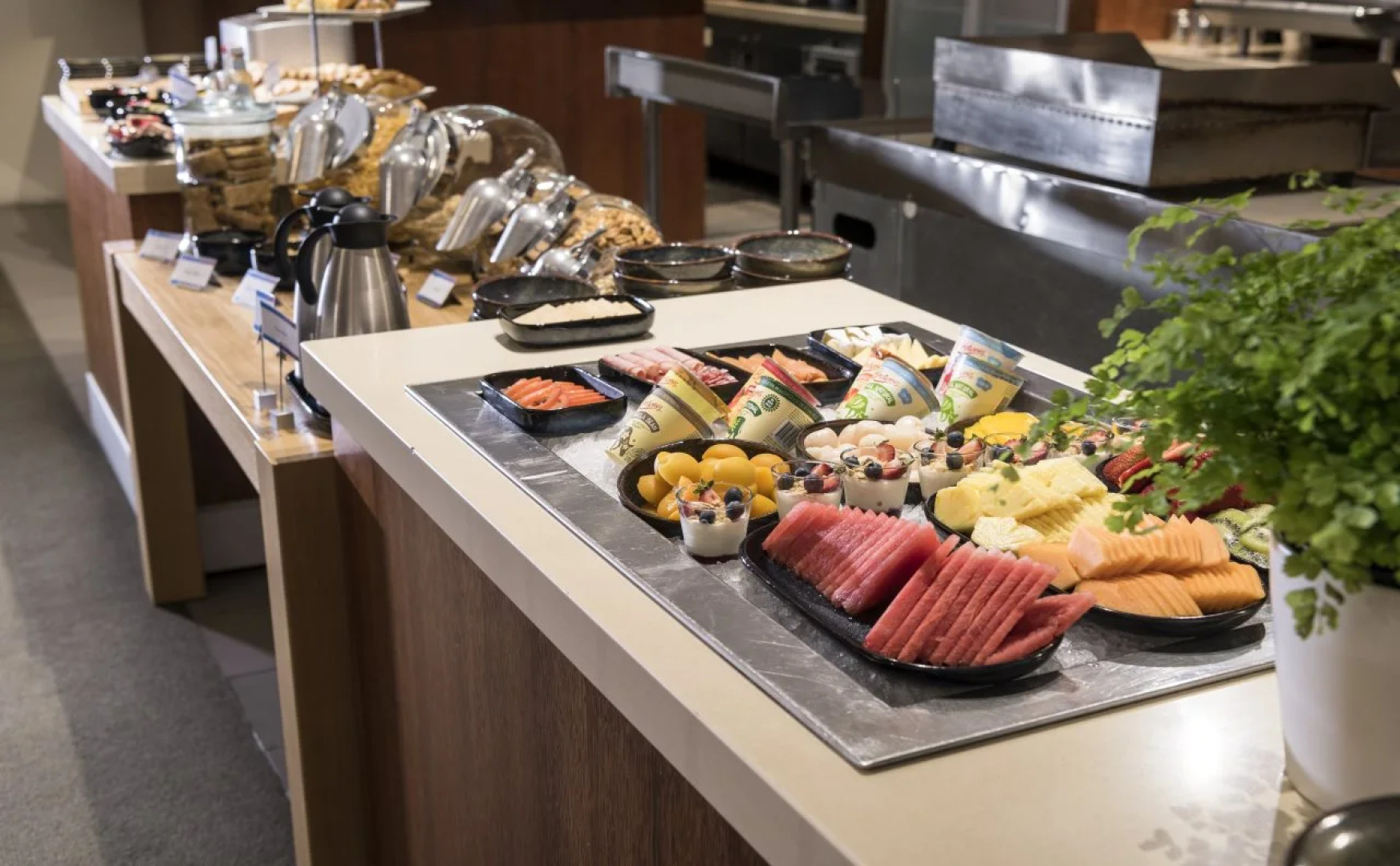 Pier 21 Riverside Apartment Hotel