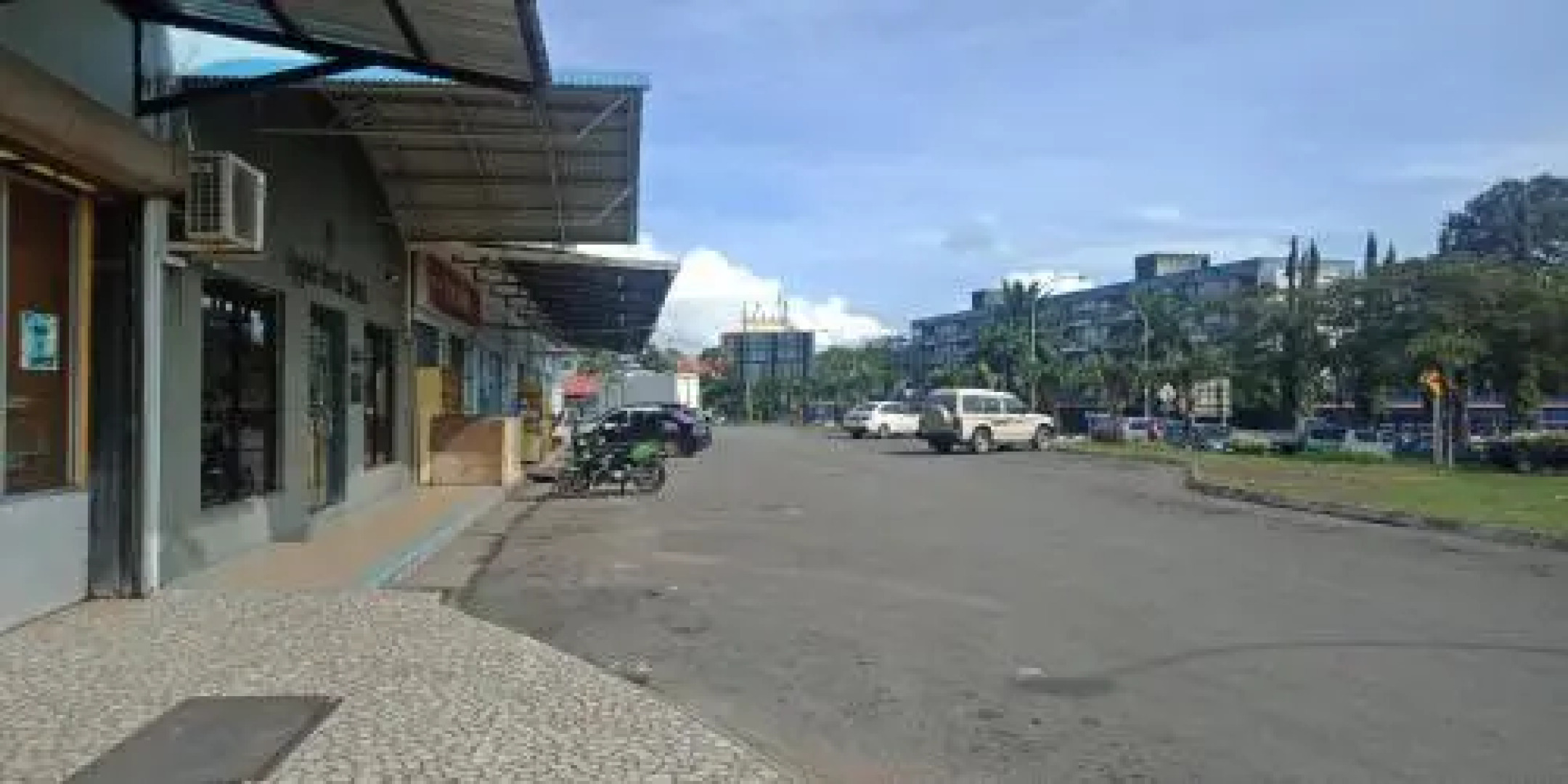 The Upper Deck Hotel