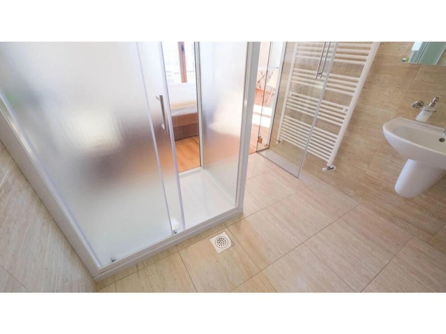 Villa With Private Pool and Garden Ideal for up to 12 Guest