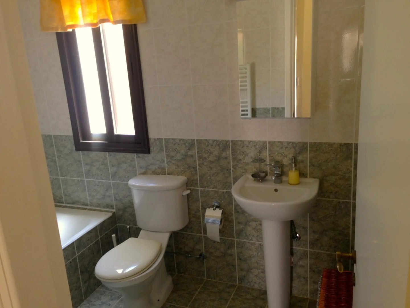 Villa Panorama - Stunning views in villa with hot tub, pool, garden