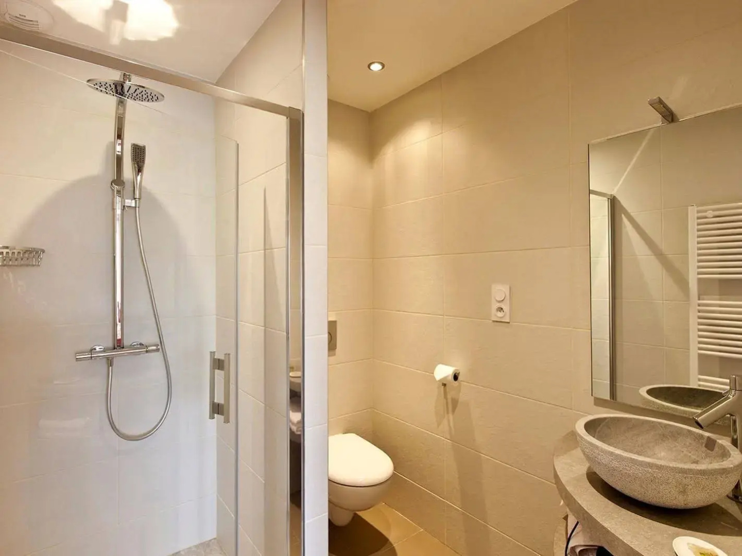 Logis Hostellerie St Germain