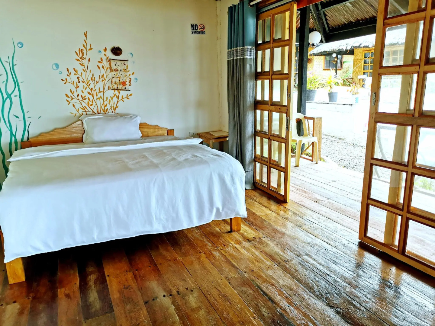 Kokomo Dive Resort Accommodation Hotel