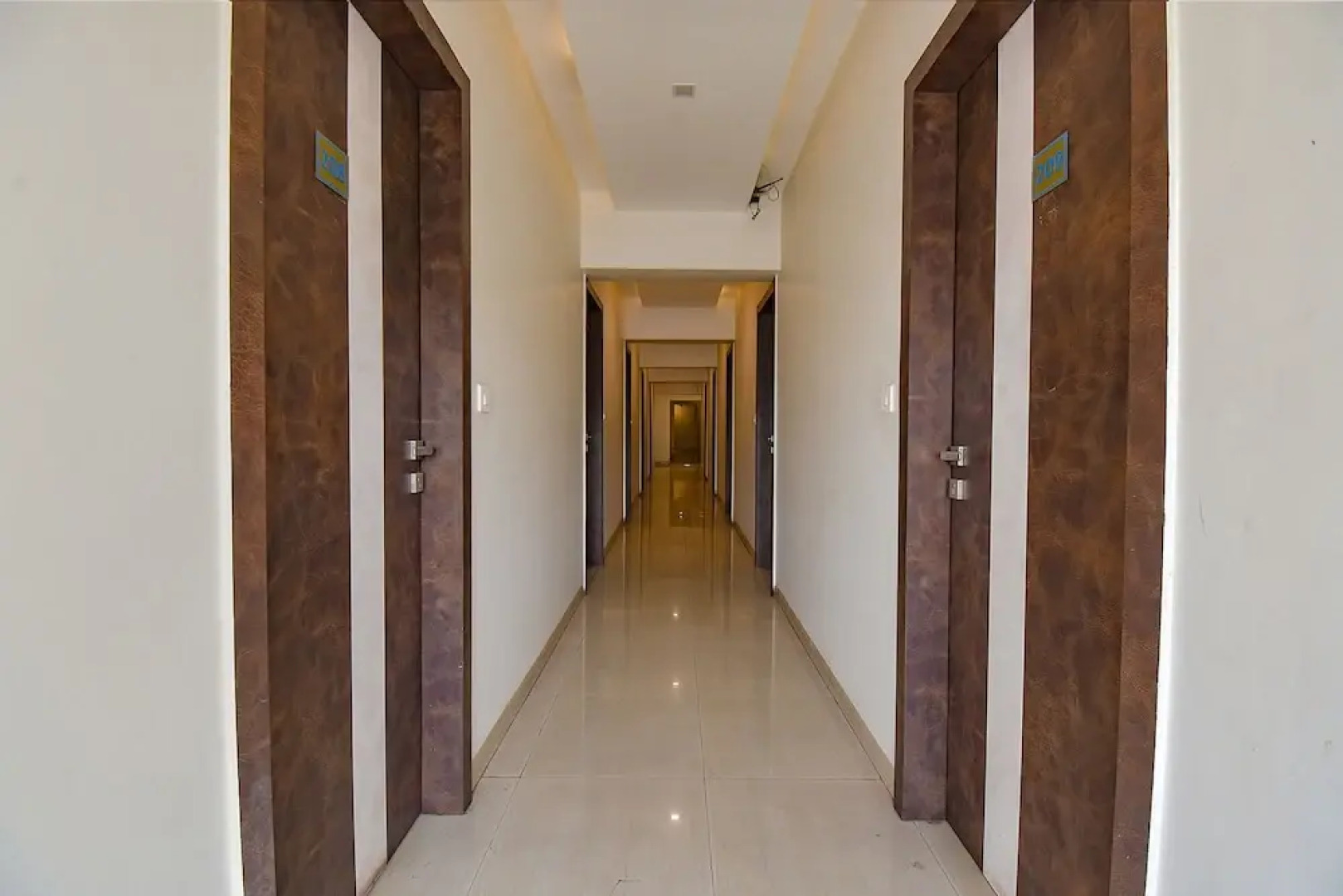 Fabhotel Royce Studio Apartments