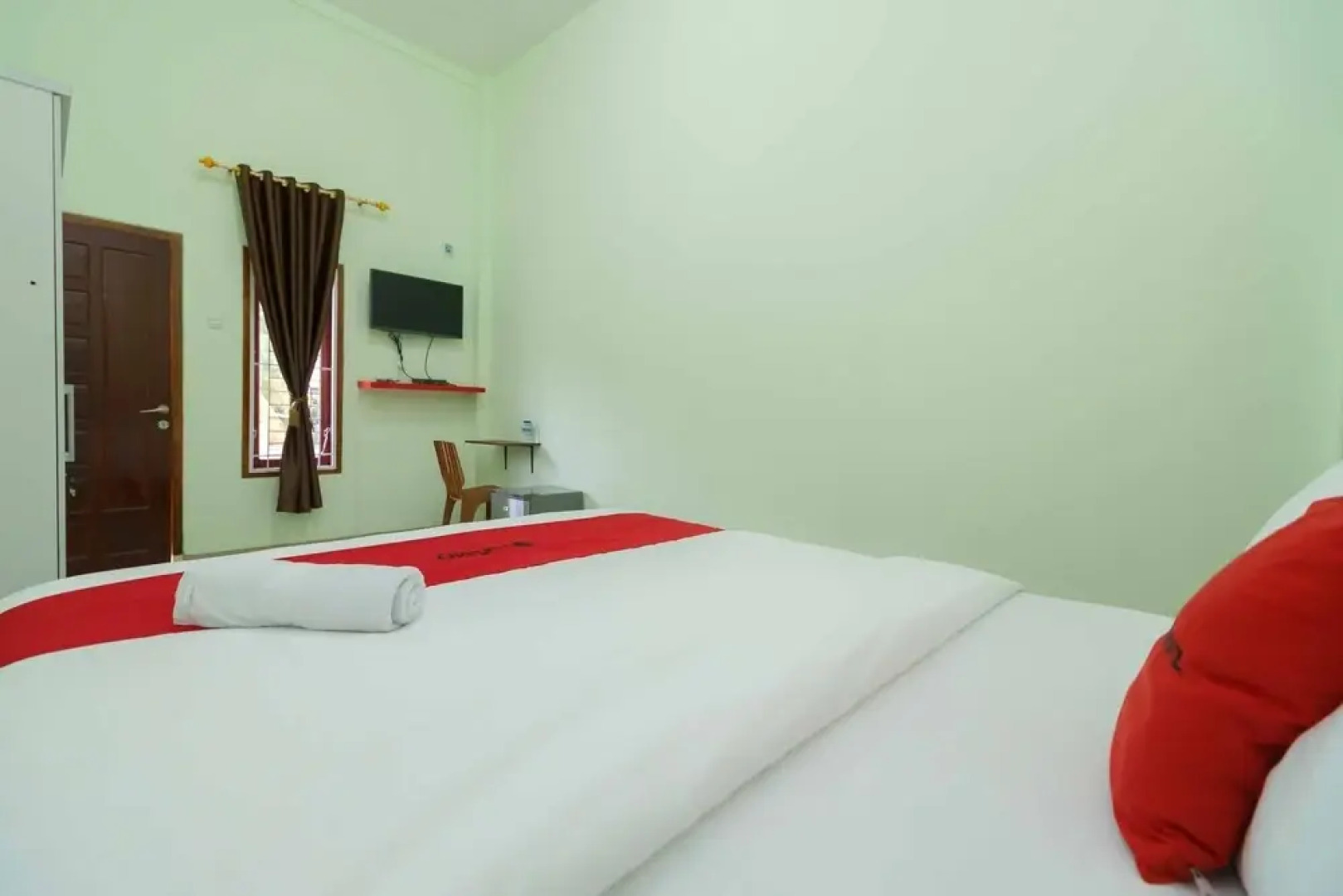 RedDoorz Syariah near Muara Enim Train Station