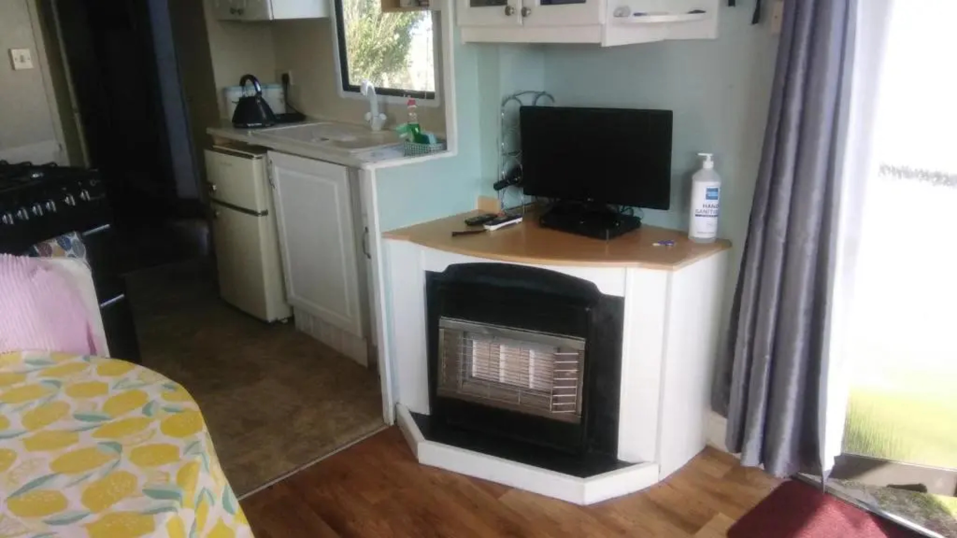 River Views Dog Friendly Caravan 3 Bedrooms