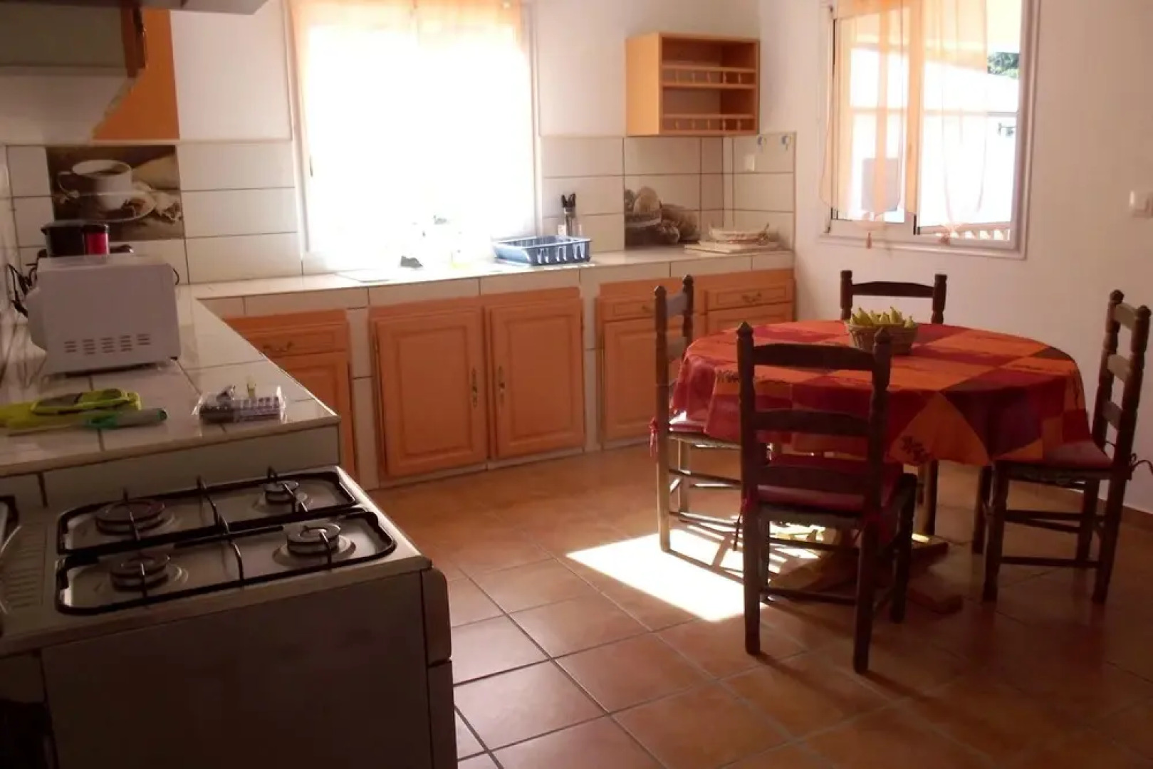 House With 2 Bedrooms in Entre Deux, With Wonderful Mountain View, Pool Access, Enclosed Garden - 18 km From the Beach