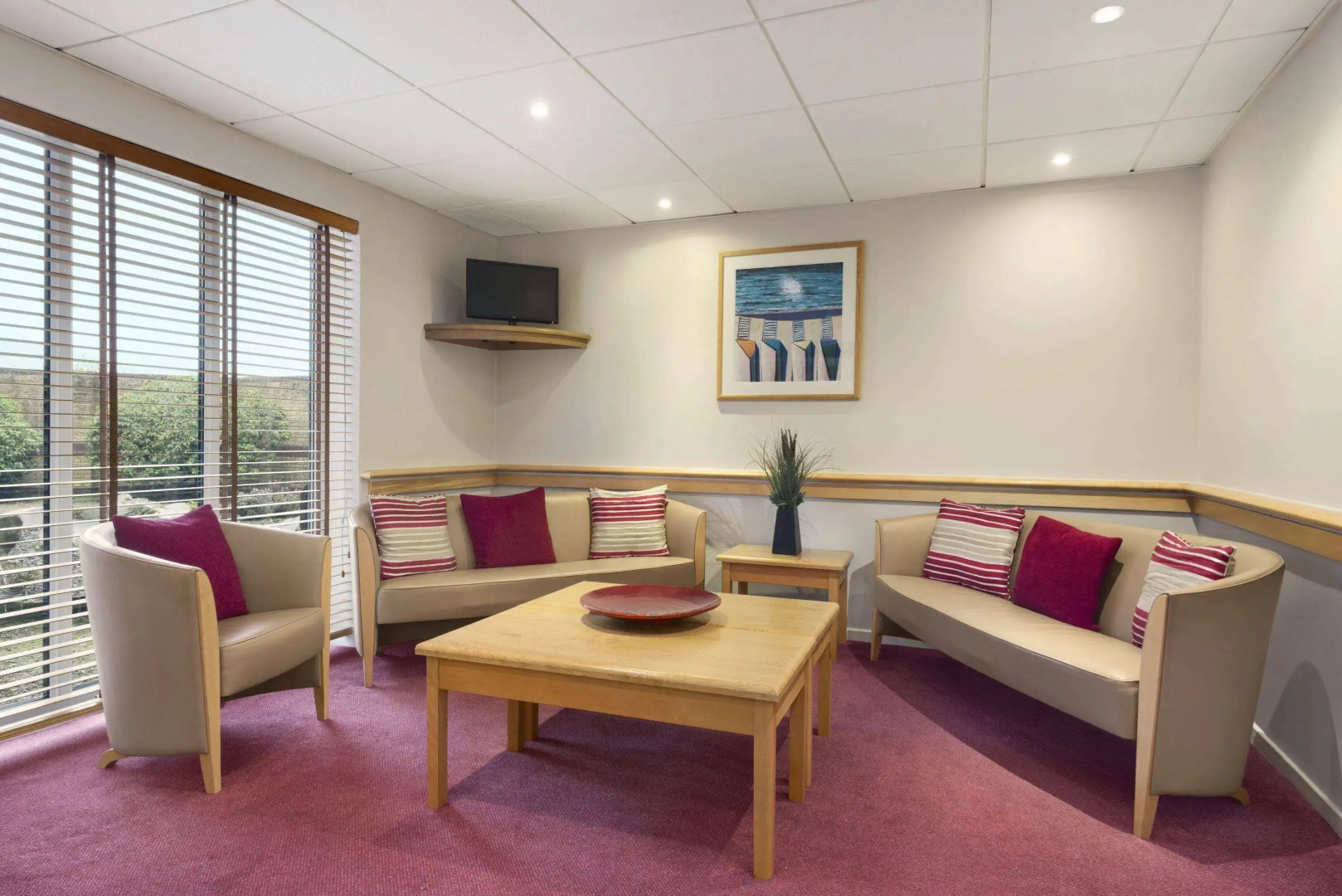 Days Inn by Wyndham Abington M74