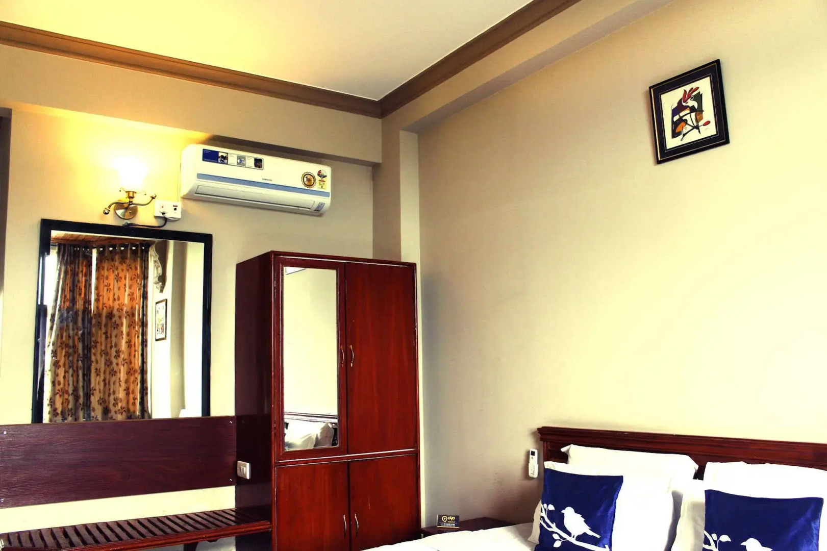 OYO Premium Khanyara Road