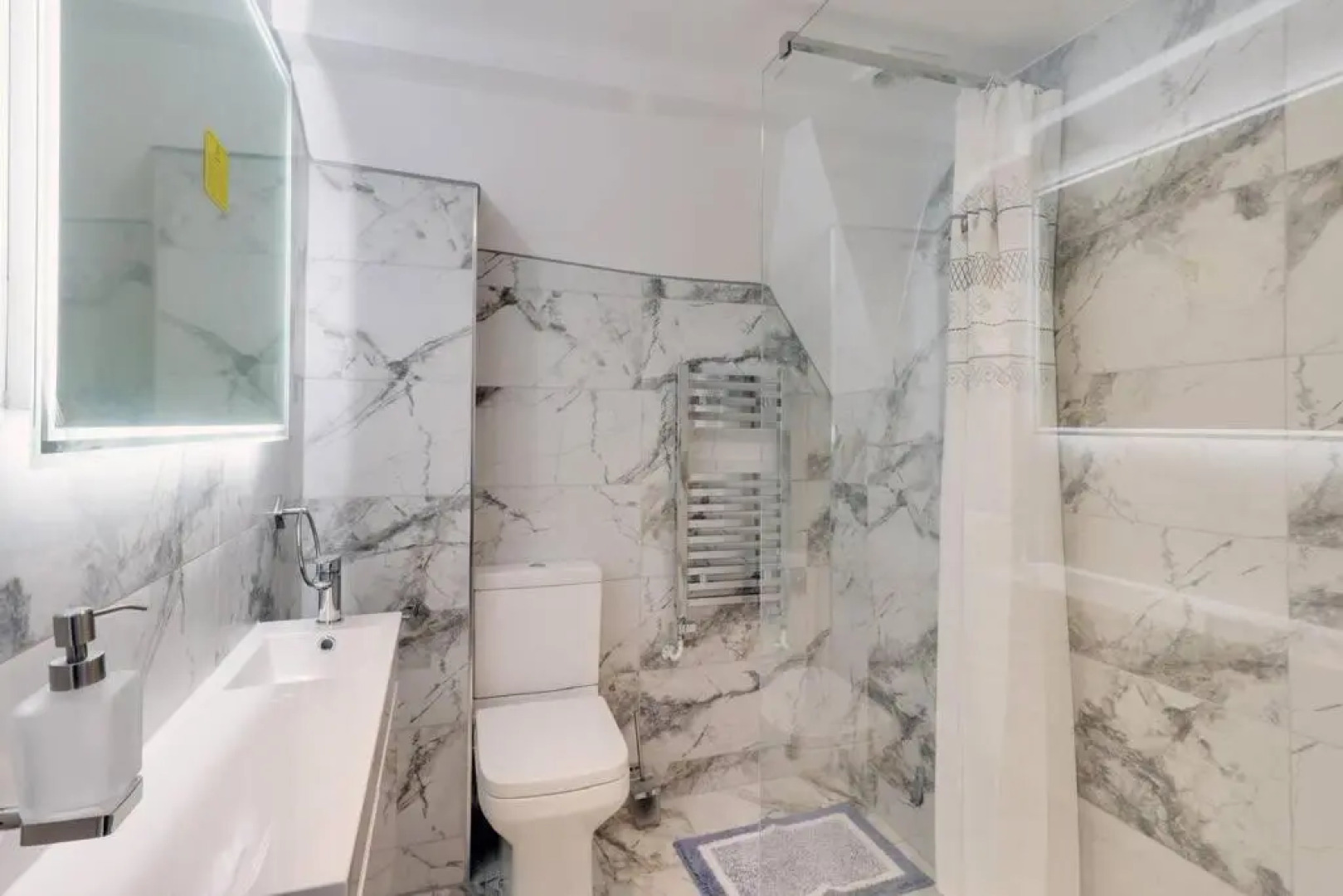 master accommodation suite 11 sea view