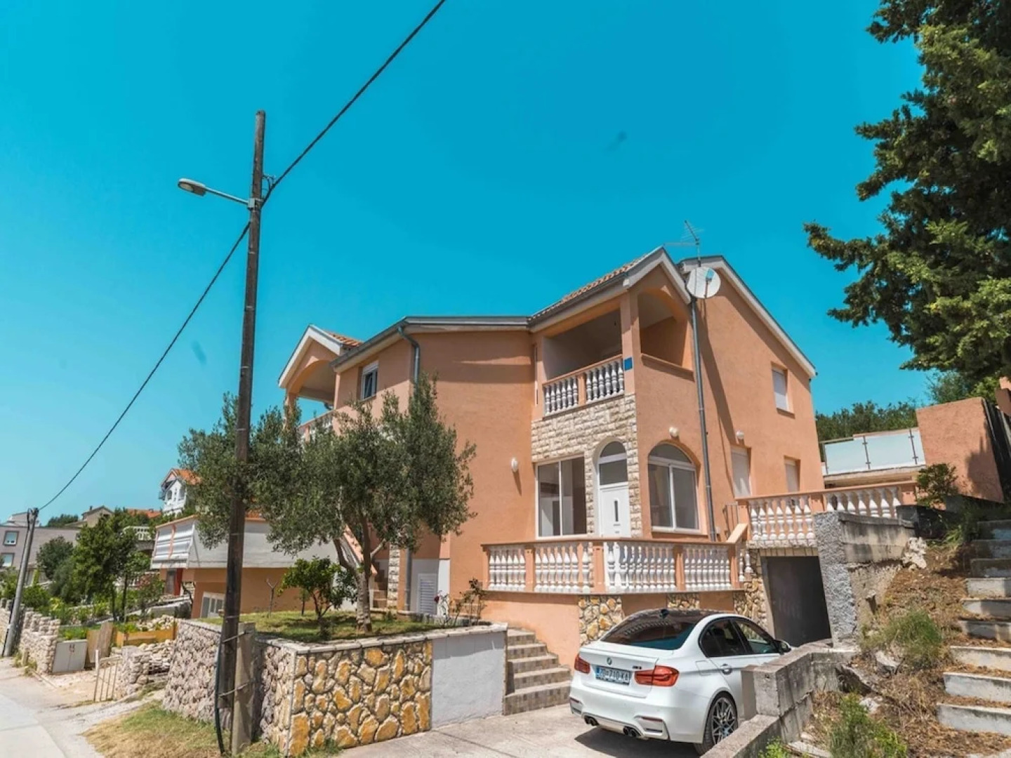 Spacious Holiday Home With sea View Terraces , Heatable Pool, 70m From the sea