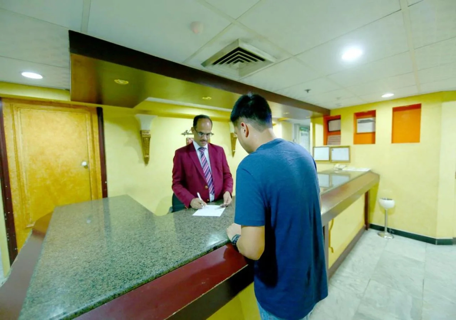 Aliqbal Hotel