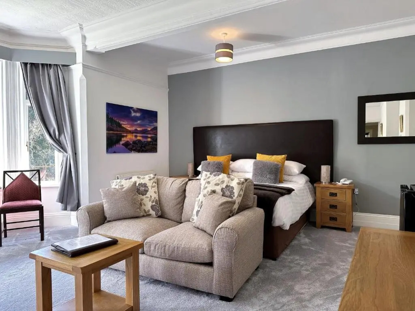 Craig-y-Dderwen Riverside Hotel