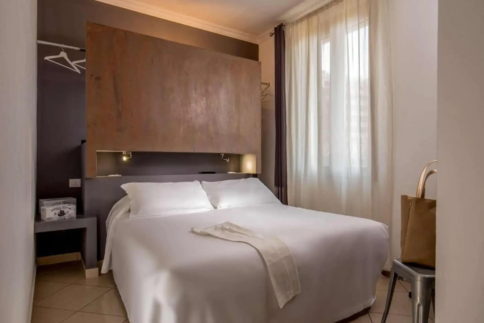 Crossroad Hotel