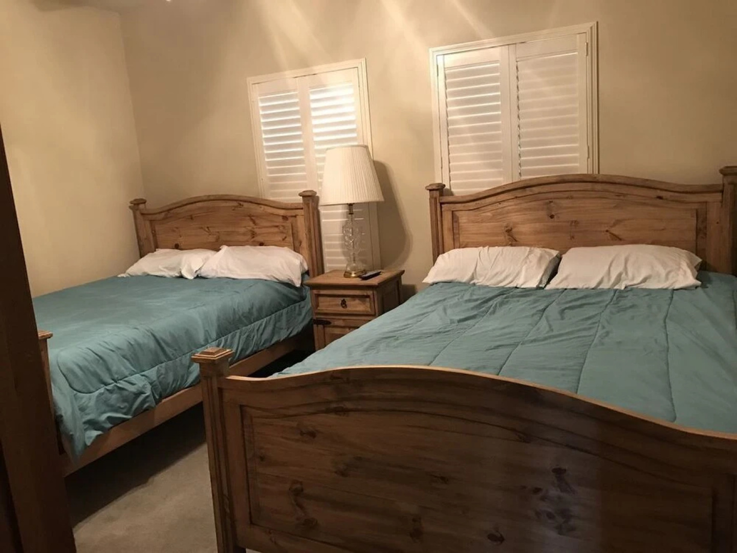 Family Friendly Lake House Located at Mid-west arm of Lake Fork