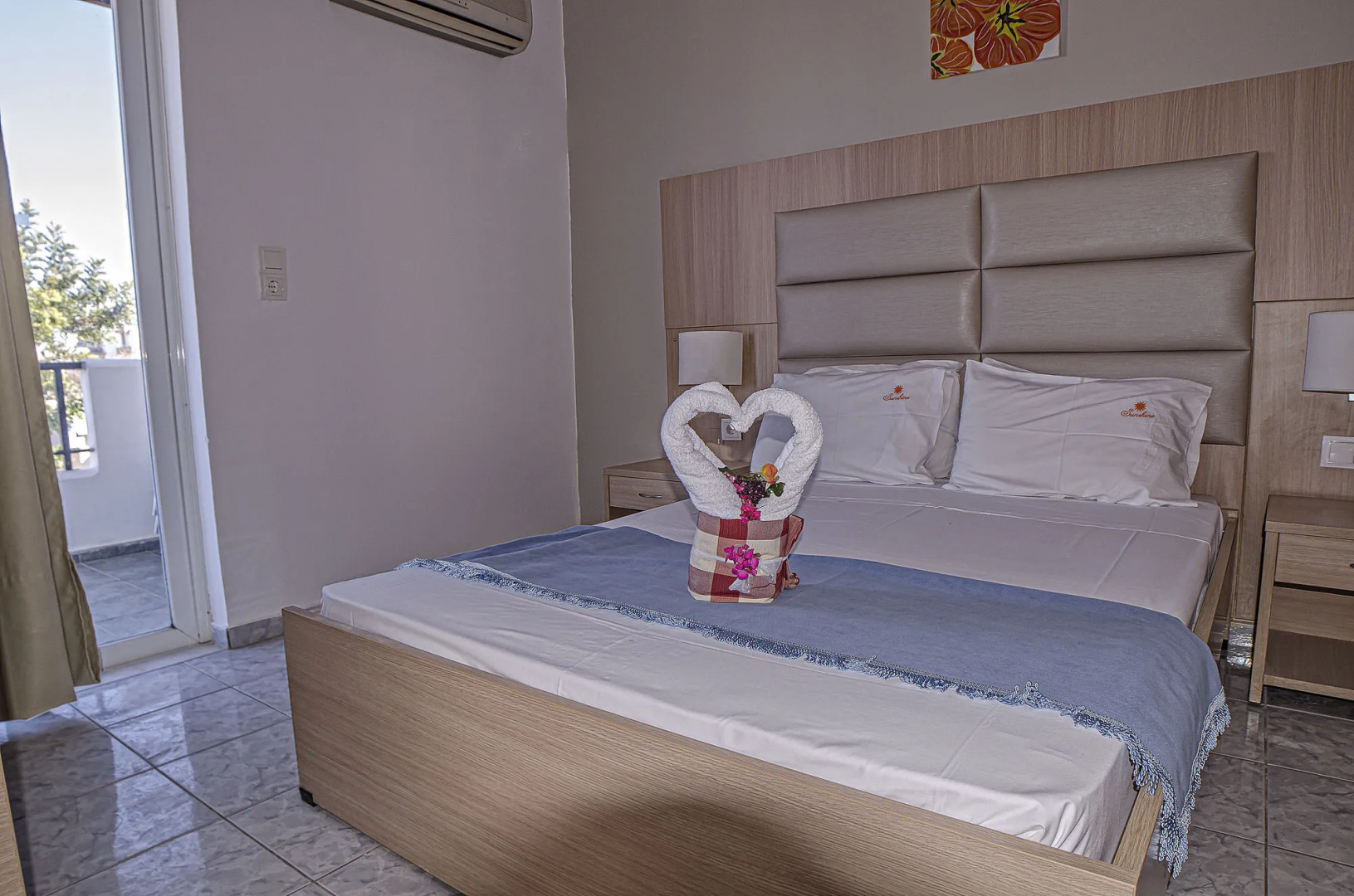 Sunshine Hotel and Apartments