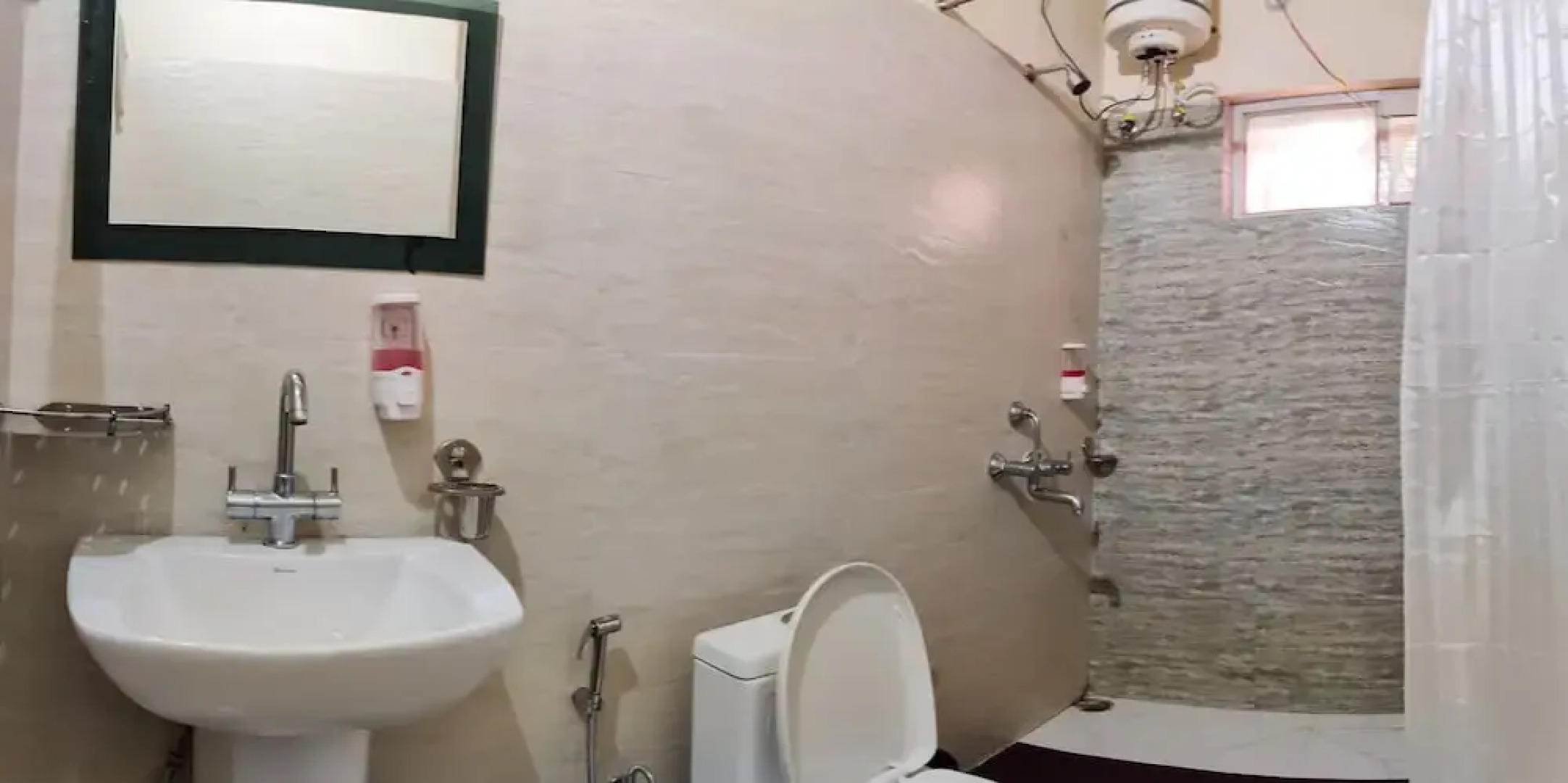 Majkhali Woods Ranikhet By Himalayan Eco Lodges