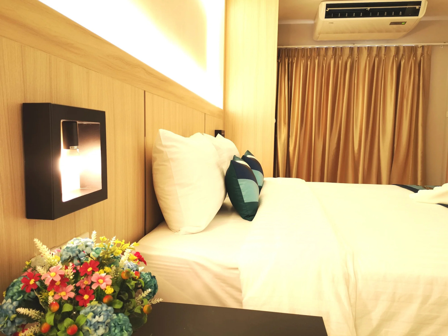 O2 Grand Suvarnabhumi Airport