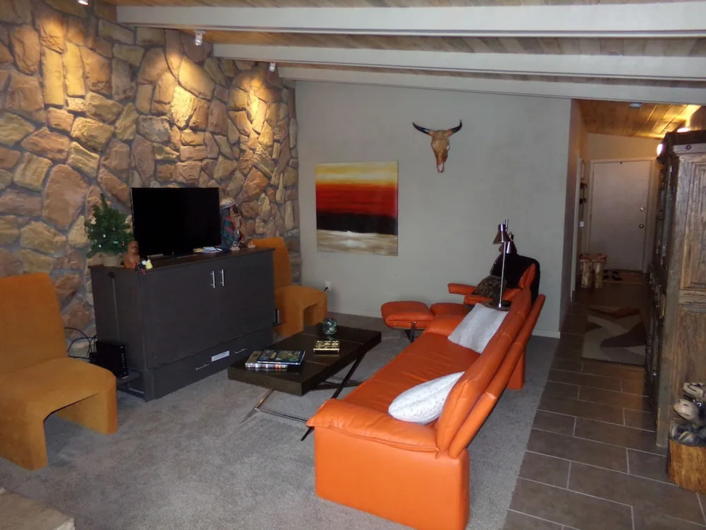 Lake Cliffe 2 Bed 2 Bath Views - 2 Br condo by RedAwning