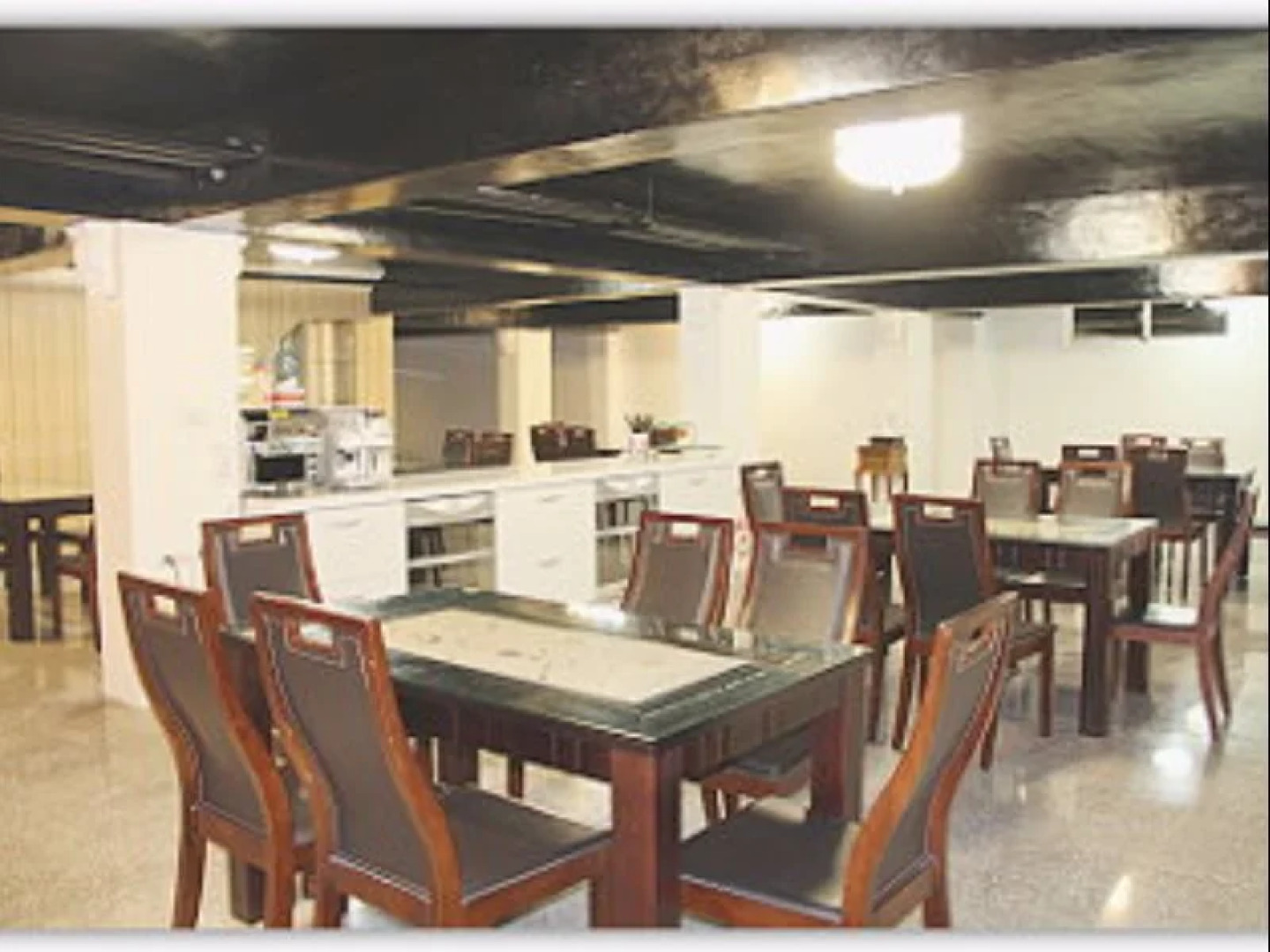 Four Seasons Duke Hostel