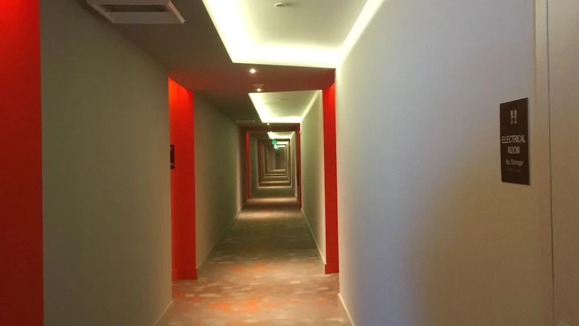 Lyfe Residence Building - Private apts over the beach