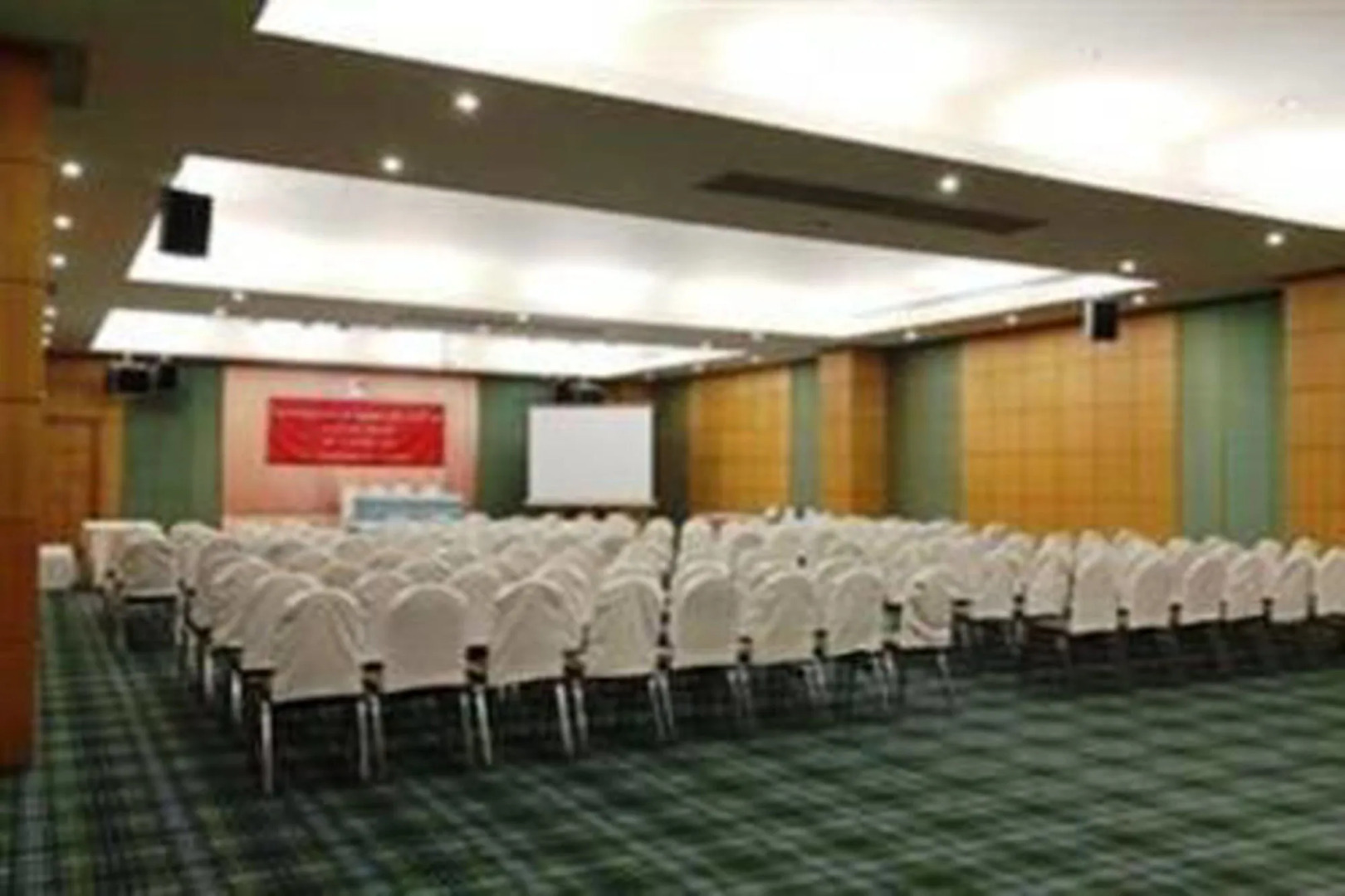 Diamond Plaza Hotel Suratthani