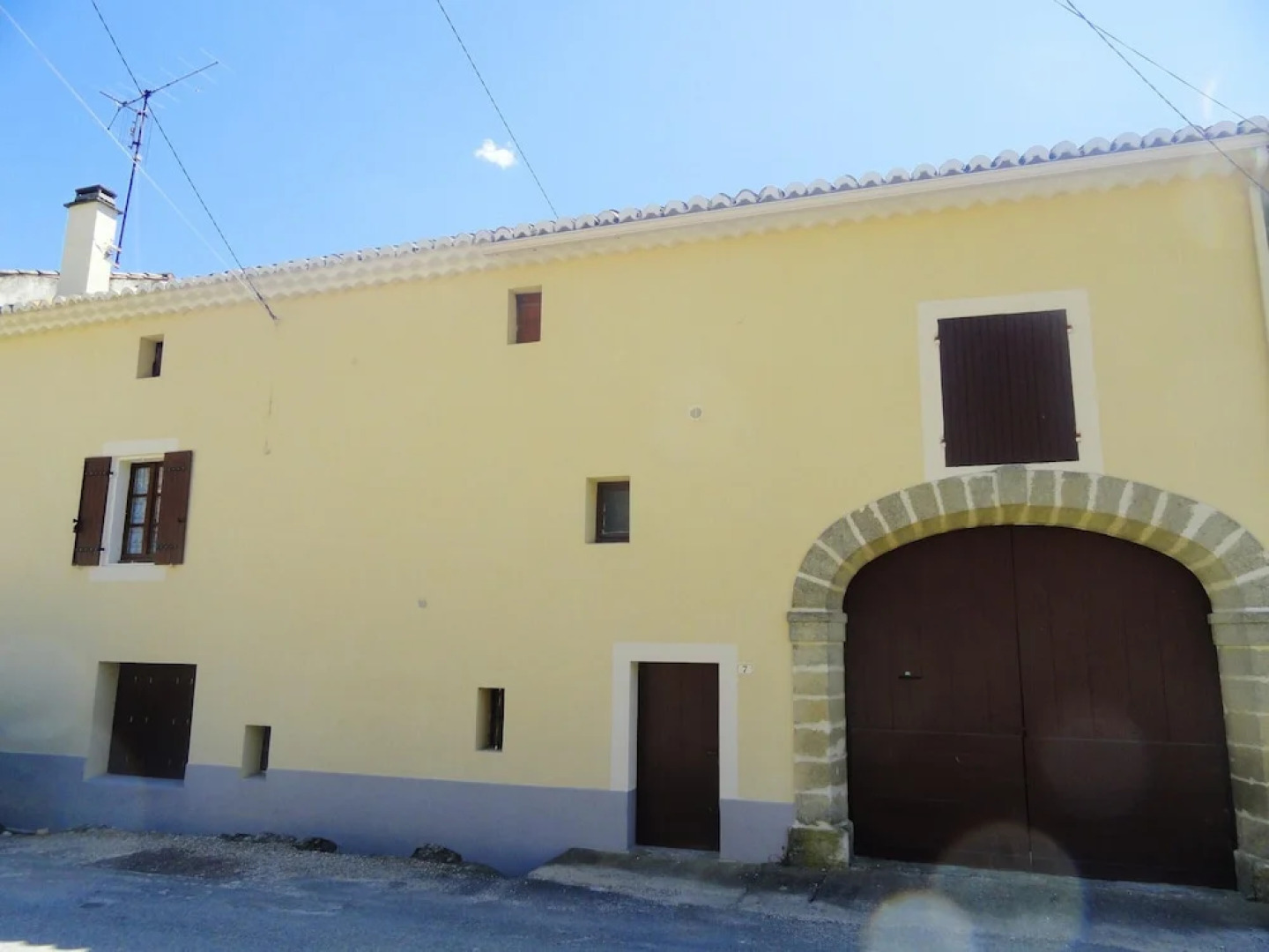 House With 2 Bedrooms in Saint-laurent-la-vernède, With Enclosed Garde