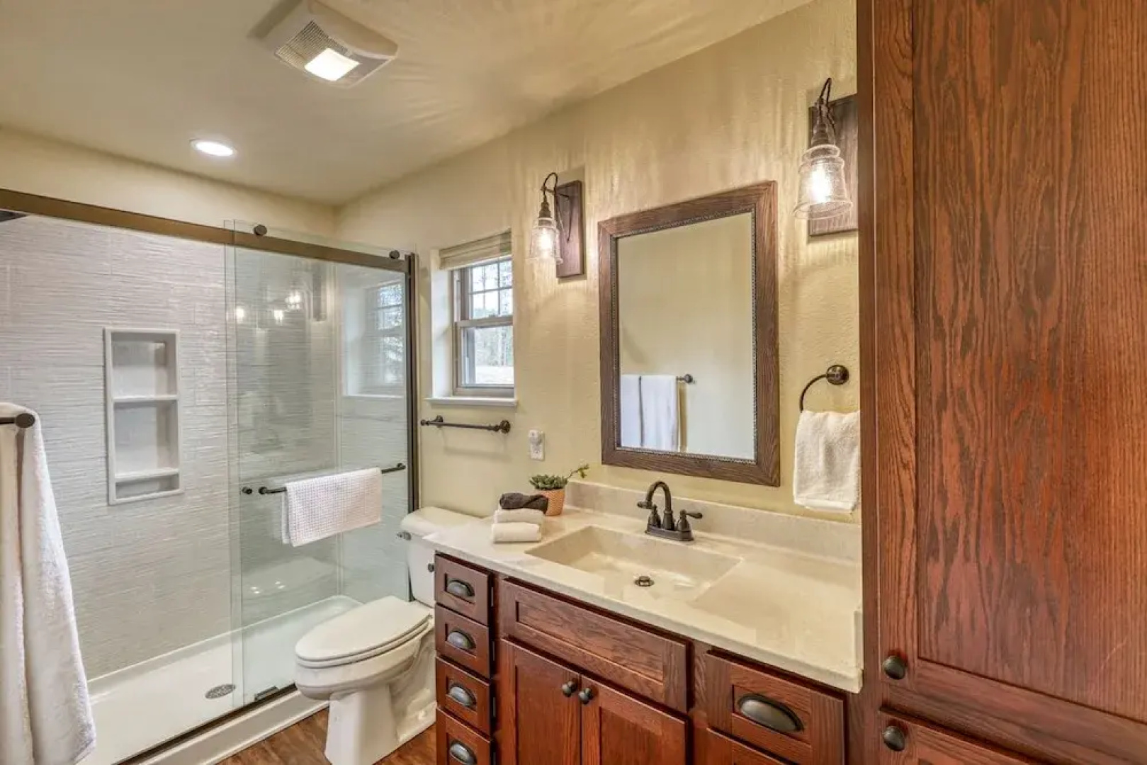 Badlands Retreat Cozy Condo Modern Amenities