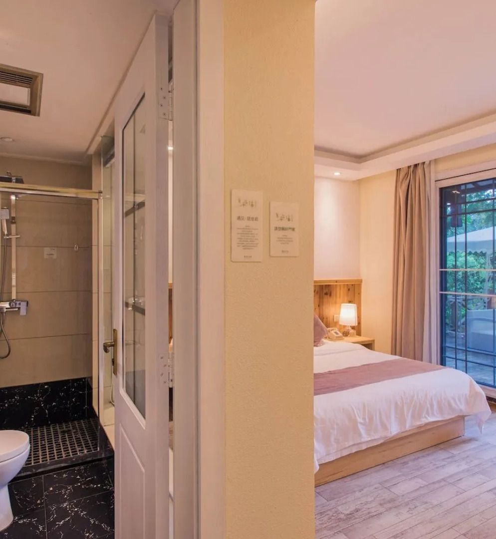 Wuyishan Old Street Sen Live British Inn