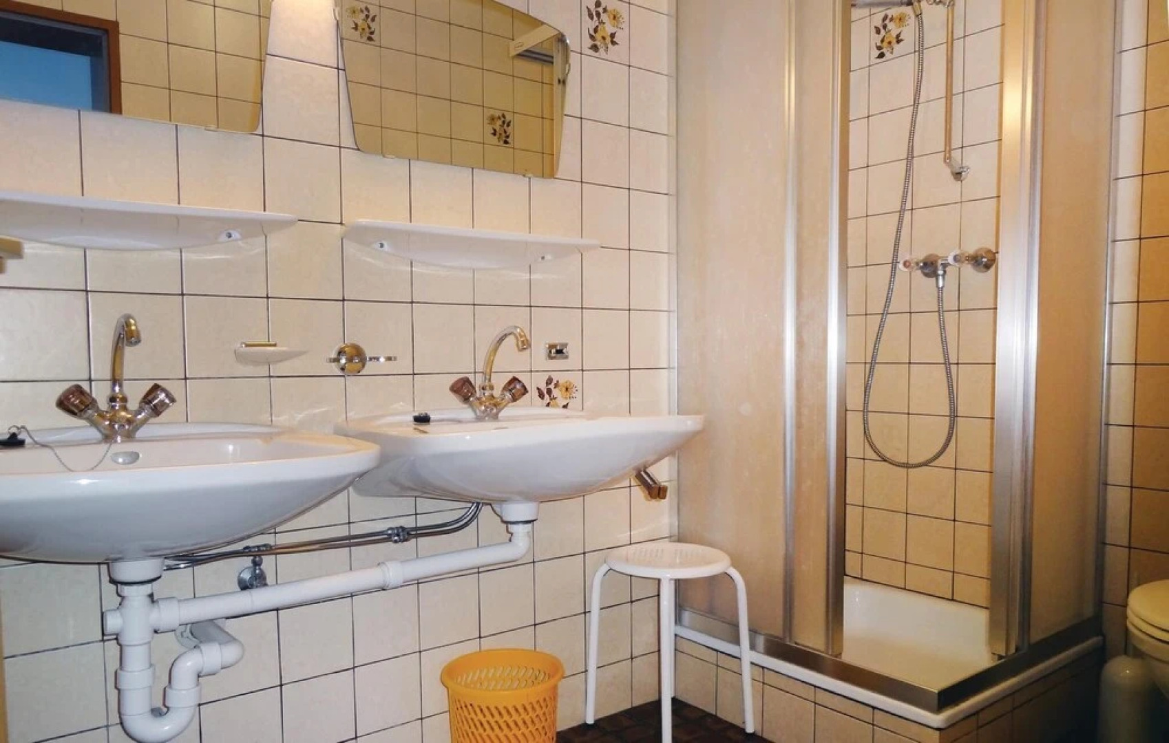 Stunning Apartment in Holzgau With 7 Bedrooms and Wifi